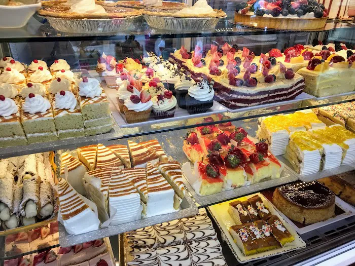 Capri Bakery Picture 7