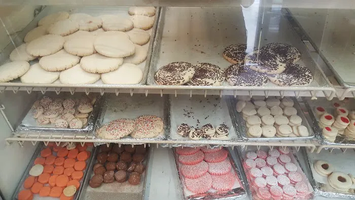 Bermudez Bakery Picture 3