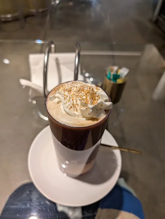 Omonia Cafe Picture 6