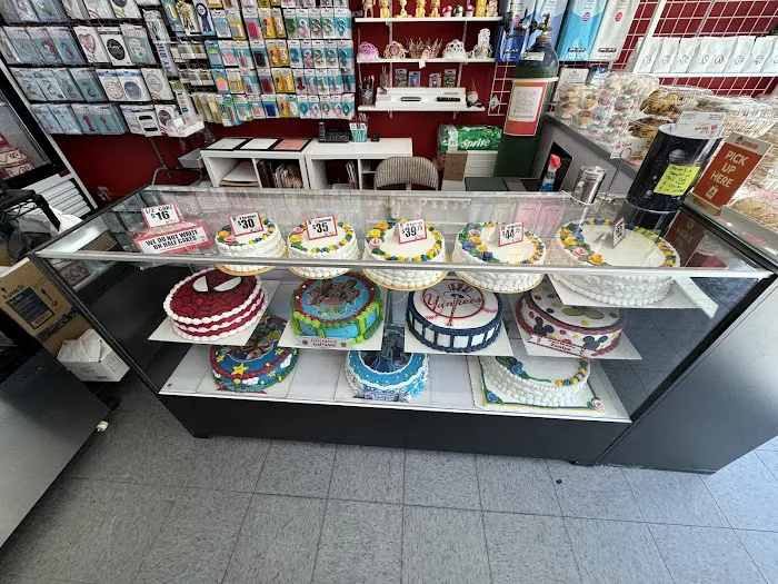 Valencia Bakery Picture 7