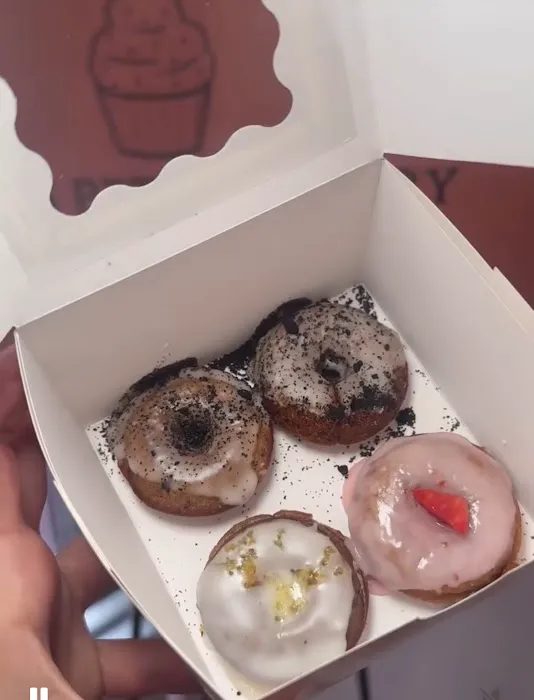 Nyla’s Petite Bakery Picture 4