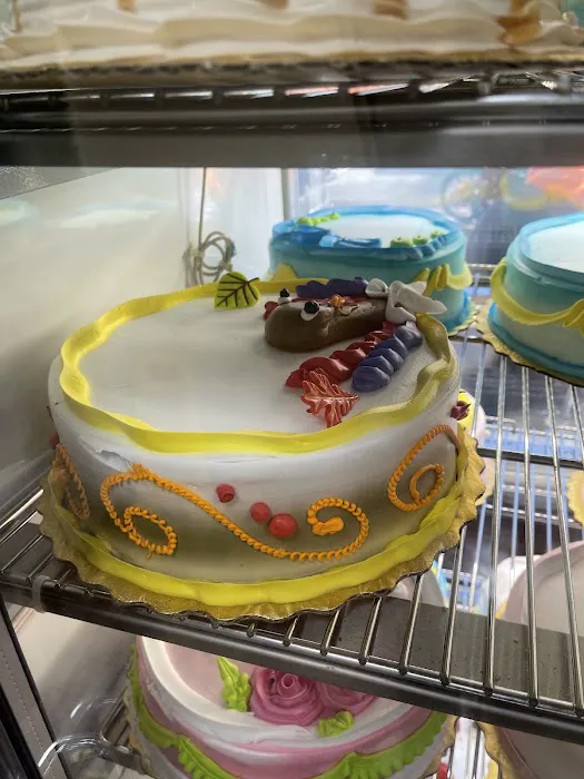 5 Estrellas Bakery & Cafe Picture 2