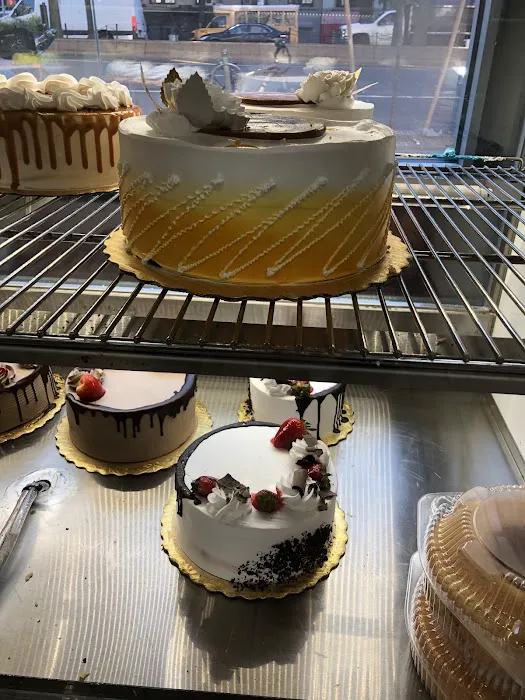 5 Estrellas Bakery & Cafe Picture 8