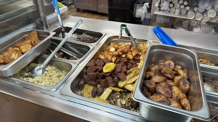 5 Estrellas Bakery & Cafe Picture 4