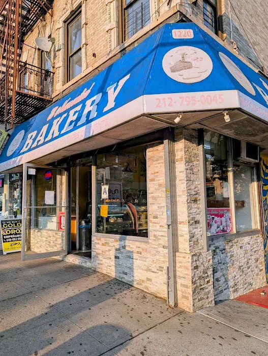 El Manantial Bakery Picture 6