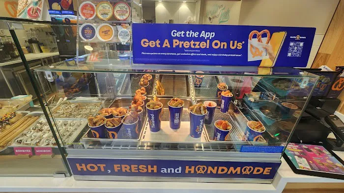 Auntie Anne's Picture 7