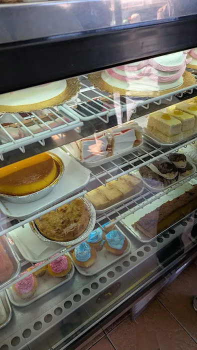 Esmeraldo Bakery Picture 3