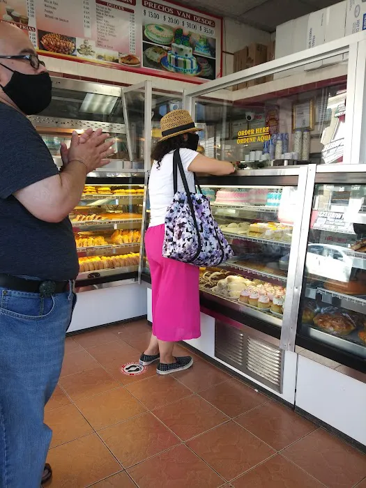 Esmeraldo Bakery Picture 6