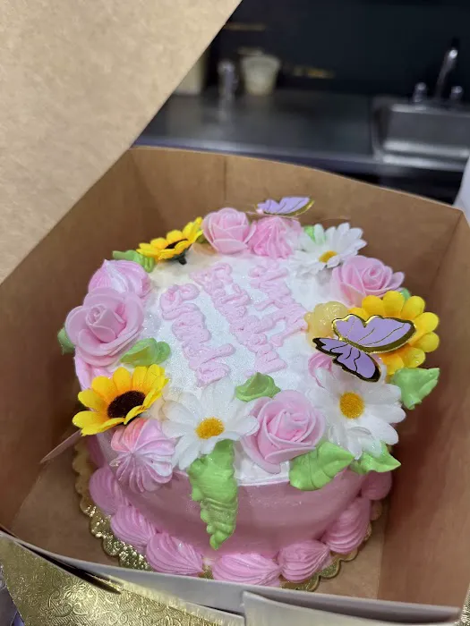 Mi Bakery & Cafe Picture 3