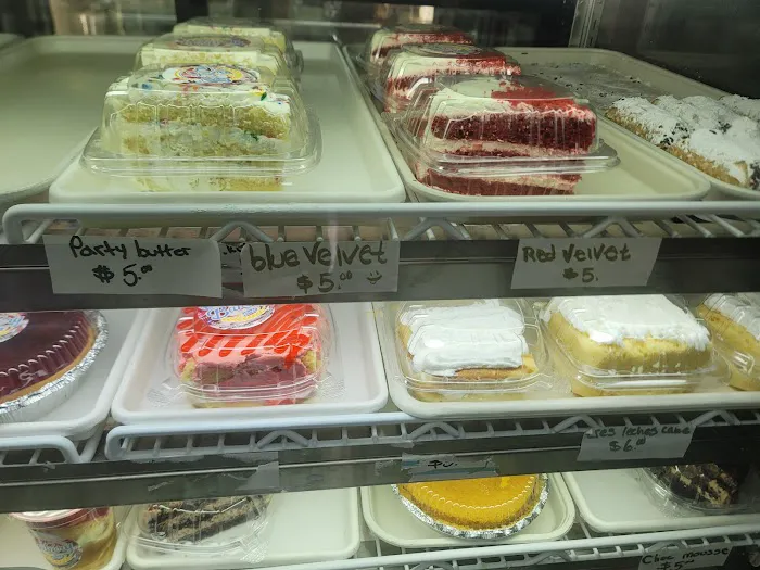 Mi Bakery & Cafe Picture 7