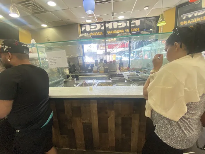 Las Palmas Bakery Picture 4