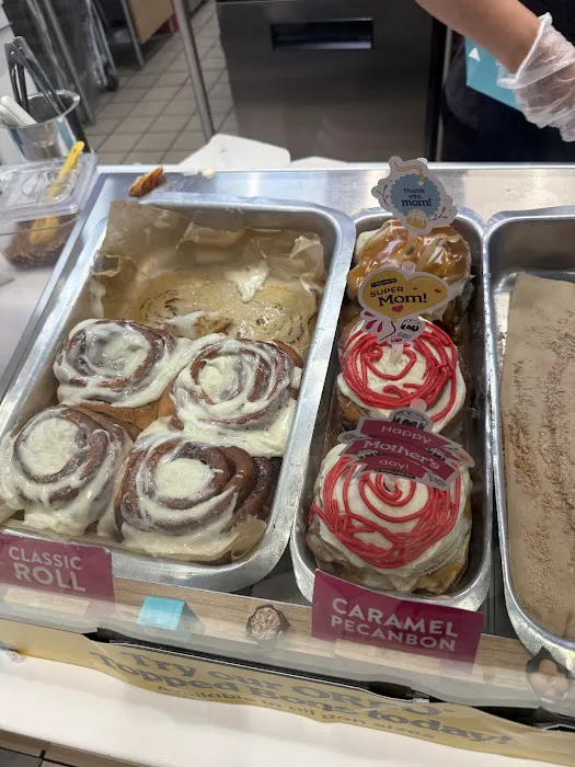 Auntie Anne's/Cinnabon/Carvel Picture 10