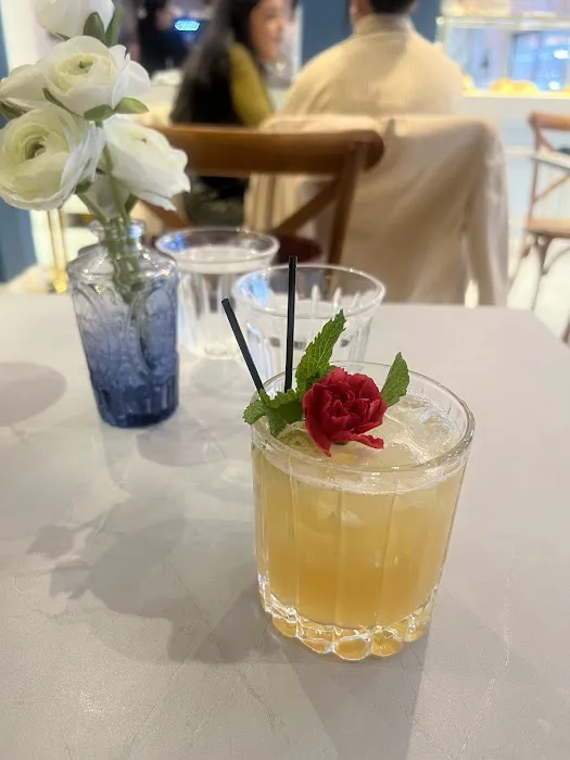 Happy Cake Bistro Picture 5