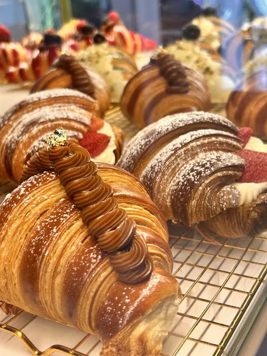 Happy Cake Bistro Picture 9