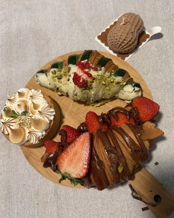 Happy Cake Bistro Picture 7