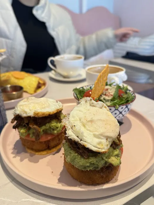 Happy Cake Bistro Picture 6