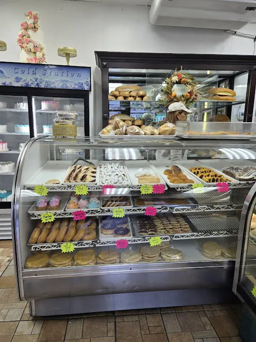 D'Lili Bakery Picture 10