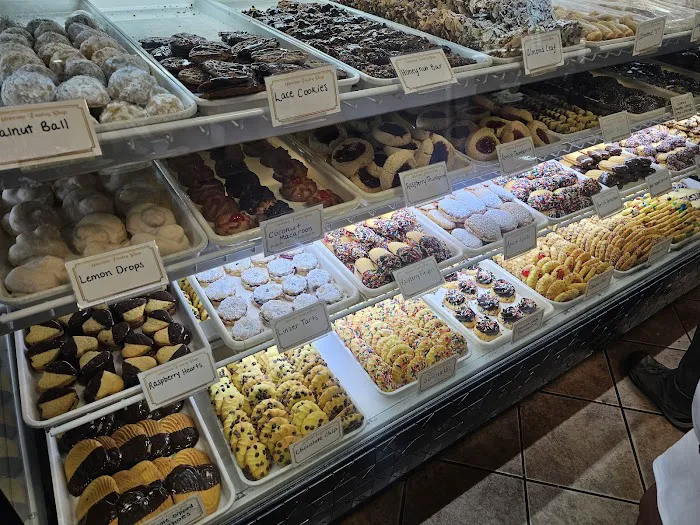 Addeo & Sons Bakery Picture 5