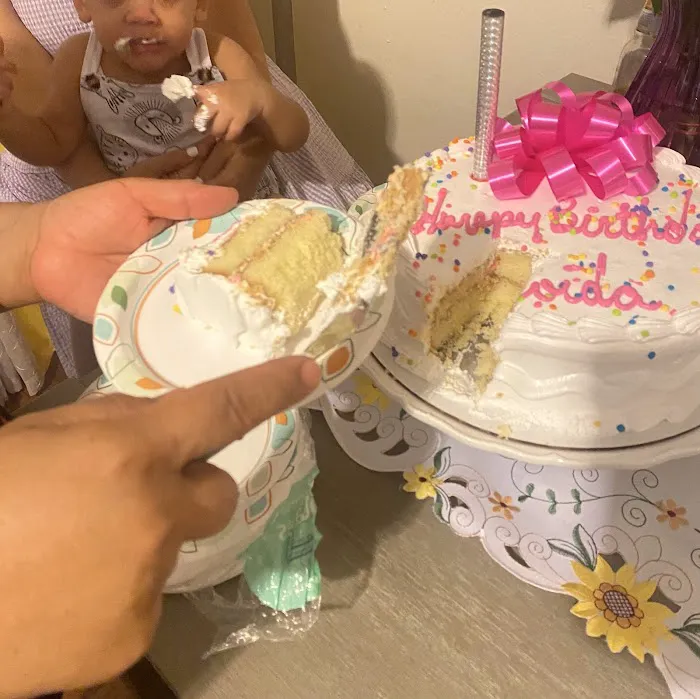 Sunday's Bakery & Juice bar Picture 2