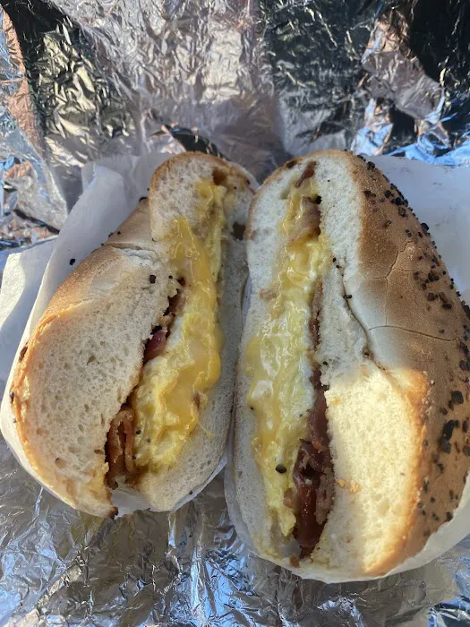 Simon's Deli & Bagels Picture 4