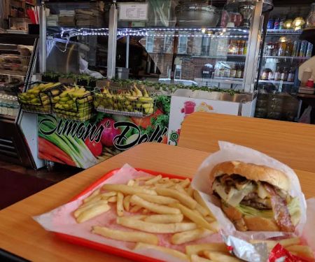 Simon's Deli & Bagels