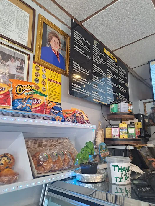 Simon's Deli & Bagels Picture 9