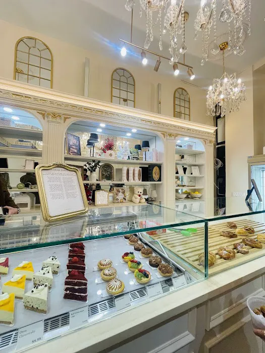 Asrar Paris Picture 3