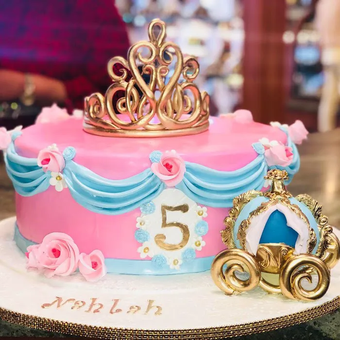 Sugar dreams cake shop, Specially on cakes cupcakes and more ! Cake Cupcakes + Decoration Clases Available Picture 5