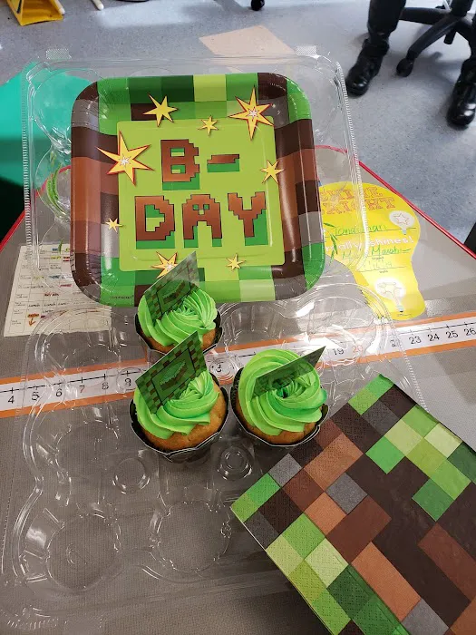 The Little Cupcake Pastry Shop Picture 3