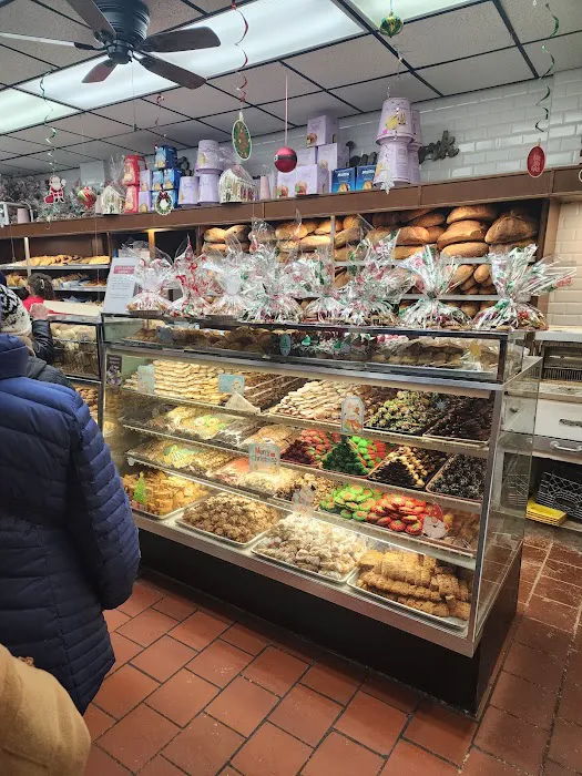 Zeppieri & Sons Italian Bakery Picture 1