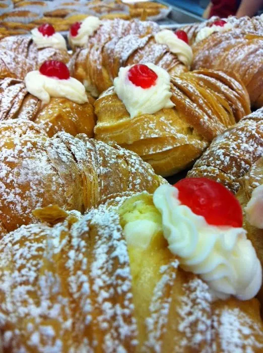 Zeppieri & Sons Italian Bakery Picture 9