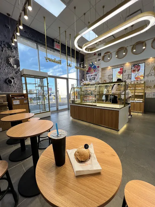 Chateraise & Donuts Picture 8