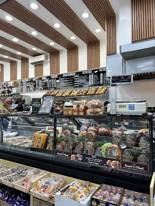 Moses Bagels & More Picture 8