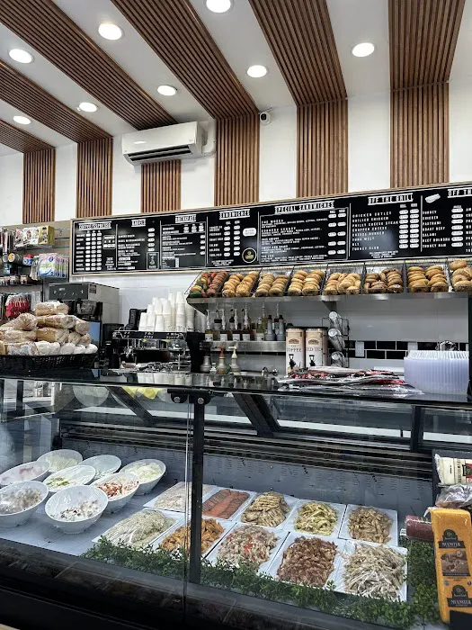 Moses Bagels & More Picture 6