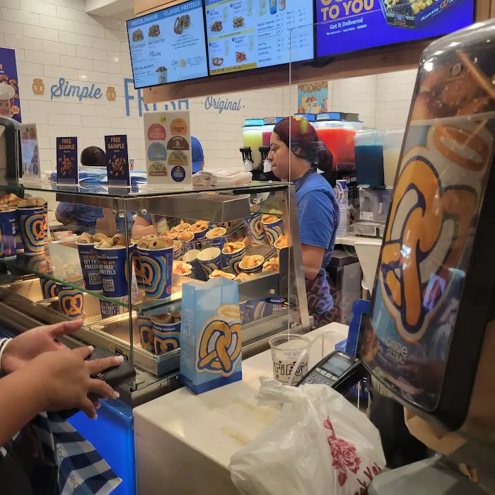 Auntie Anne’s Picture 2