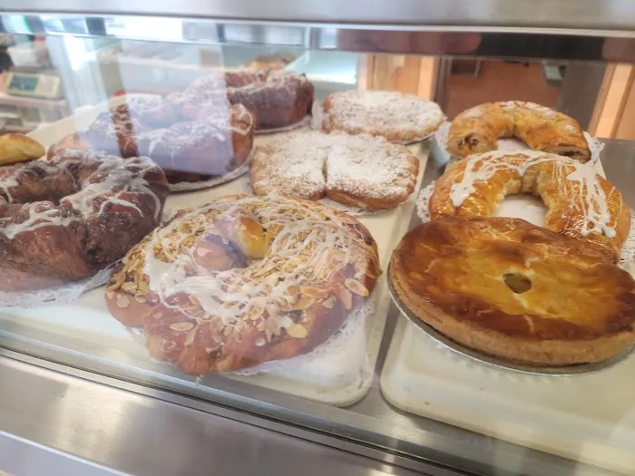 Sal & Dom's Pastry Shop Picture 3