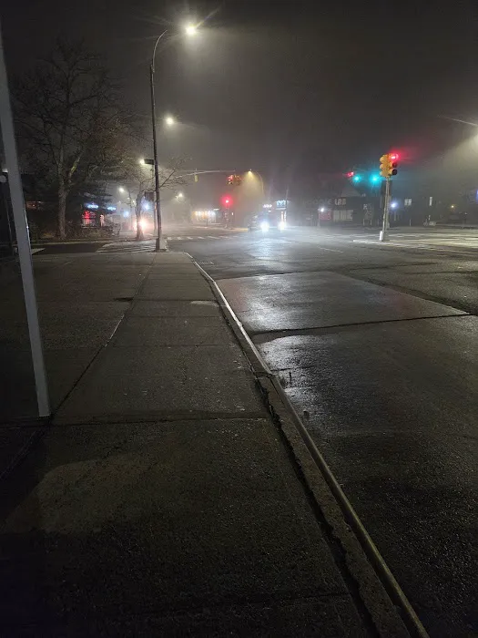 ATM Dunkin Donuts - 2605 Francis Lewis Picture 10