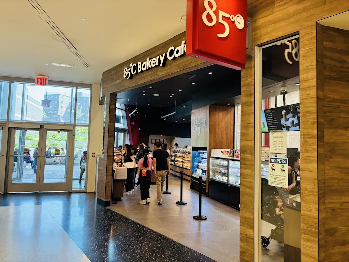 85°C Bakery Cafe - Flushing Picture 8