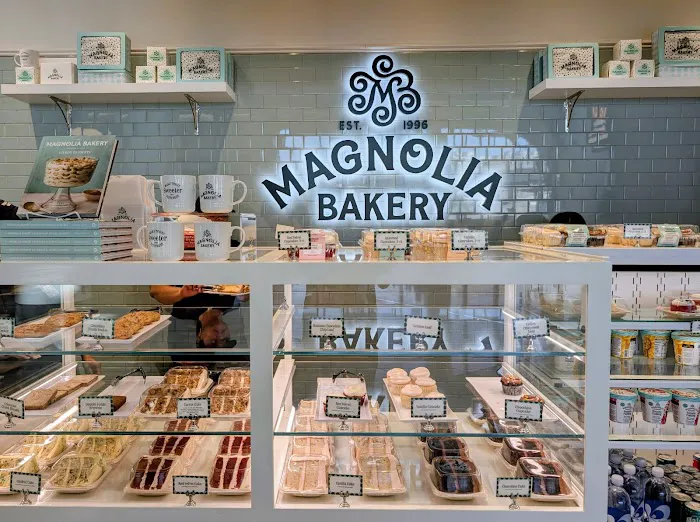 Magnolia Bakery – LaGuardia Airport: LGA Picture 10