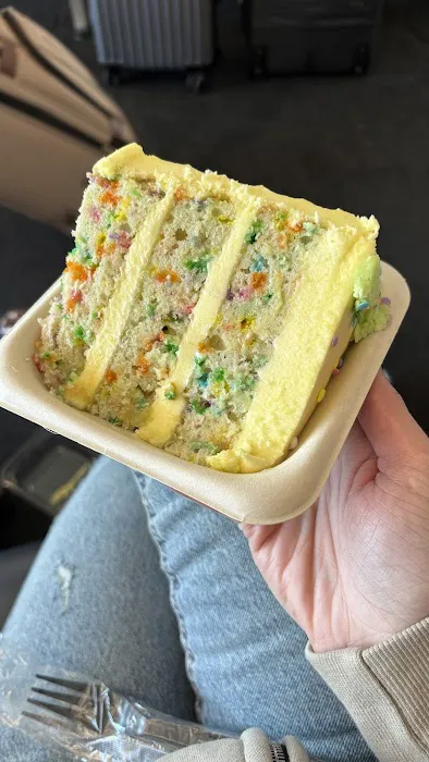 Magnolia Bakery – LaGuardia Airport: LGA Picture 5