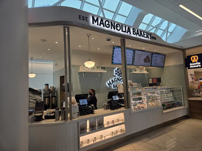 Magnolia Bakery – LaGuardia Airport: LGA Picture 2