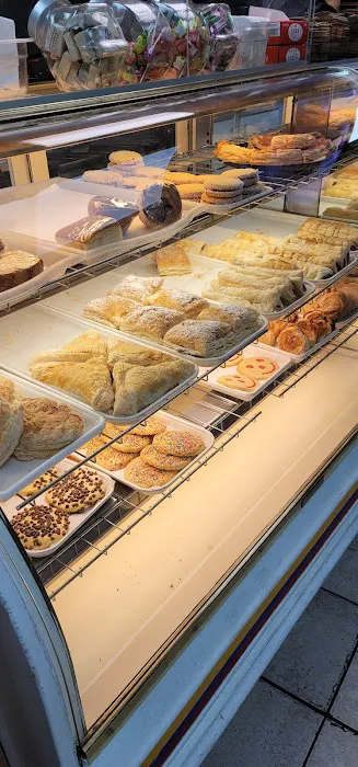 Cafe y Algo Mas Picture 2