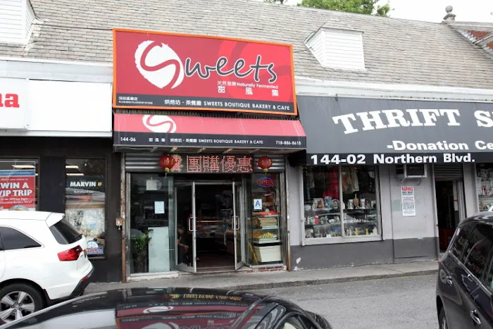 Sweets Bakery Cafe Picture 7