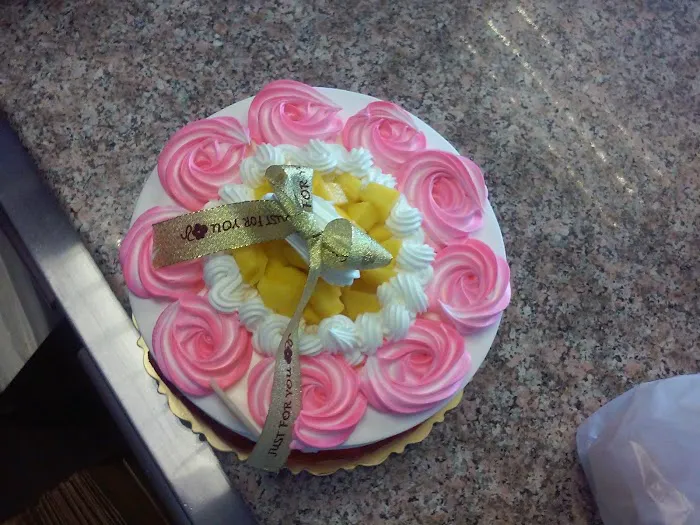 Sweets Bakery Cafe Picture 10