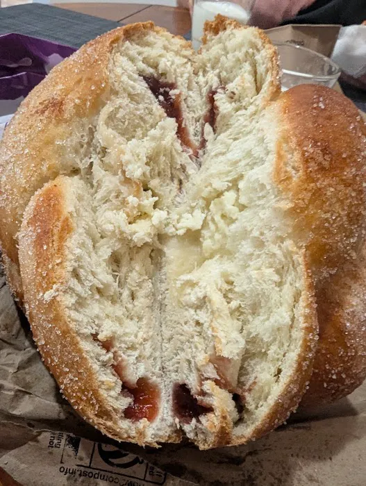 La Montaña Bakery Y Empanadas Picture 3