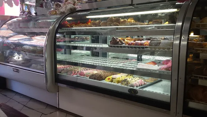 Beky's Bakery Picture 3