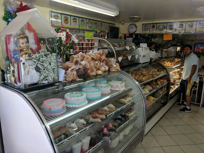 Beky's Bakery Picture 7