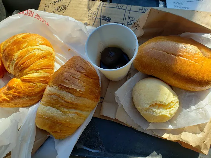 La Nueva Ambatenita Bakery Picture 3