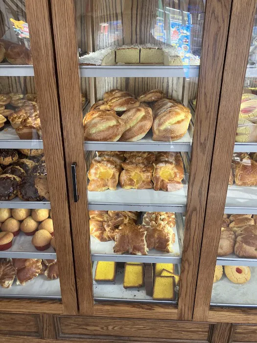 Tulcingo Bakery Picture 4