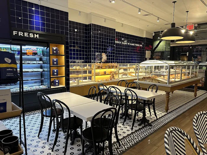 Paris Baguette Picture 1